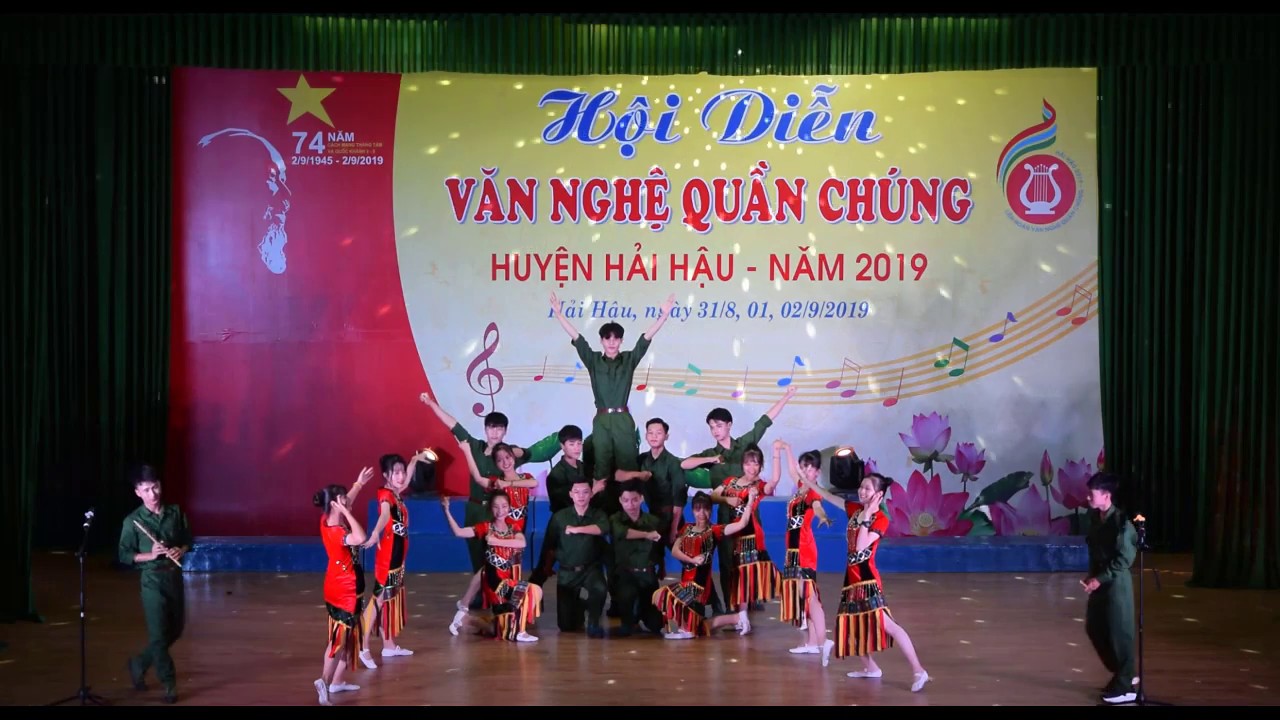 Cô gái vót chông I THPT A Hải Hậu