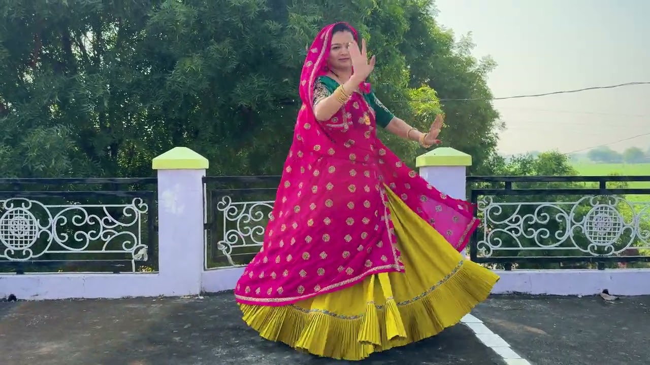 पूरो पाड़ो करे बढाई लुगाई कांई चीज लायो च | Meenageet | Kalu Devta #dancevideo #meenawatidance 