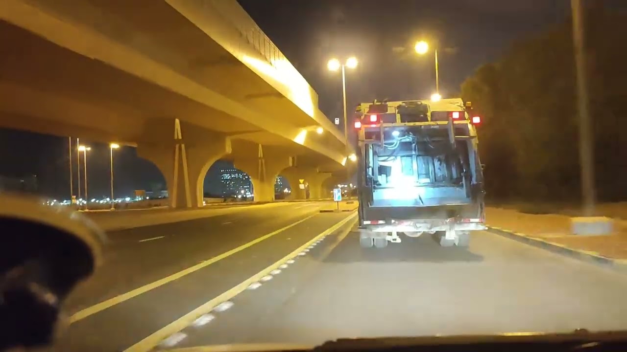 Time slap video Kuwait🇰🇼 city view . Delivery boy car driving video time slap . #kuwaitview 