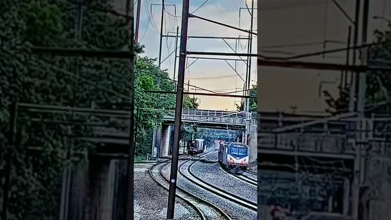 My first time using the Virtual Railfan camera in Paradise PA here's a few things I caught