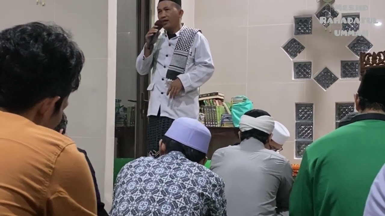 Tarawih pertama di Mesjid RU