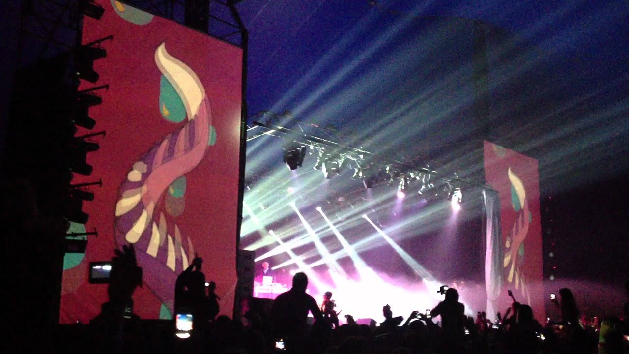 Azealia Banks - 212 LIVE at Splendour in the Grass 2012