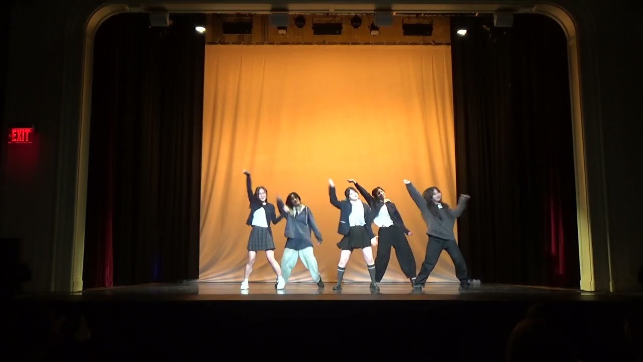 [Daebak] Ditto + Upside Down Kiss Performance MVMT Showcase 2025