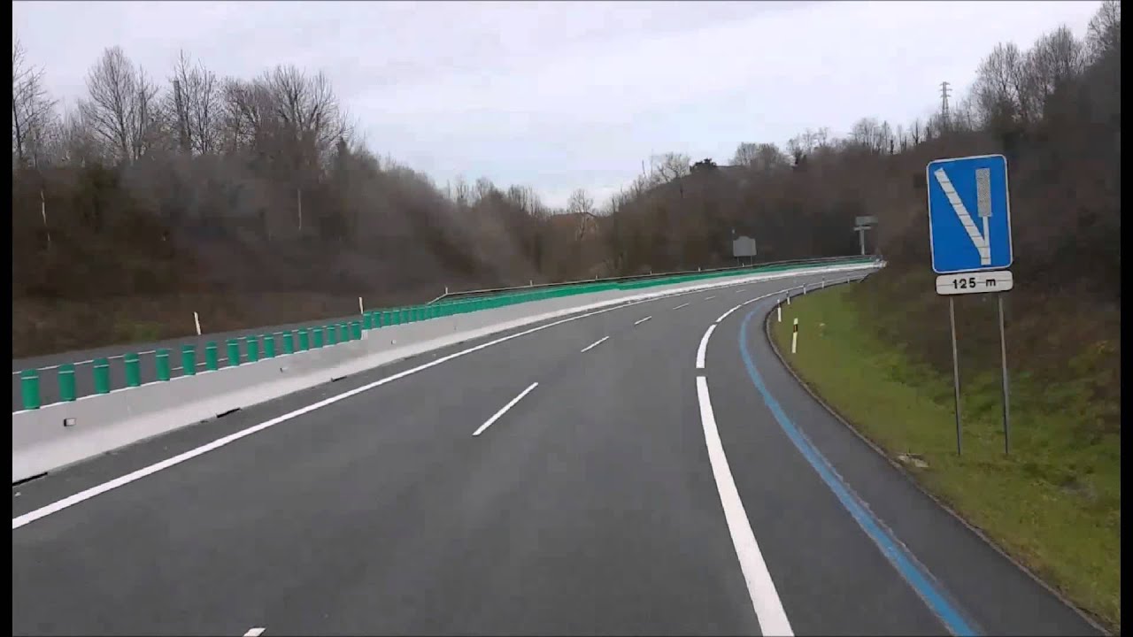 TimeLapse   Pamplona San Sebastian   Autopista de monta&ntilde;a nevada