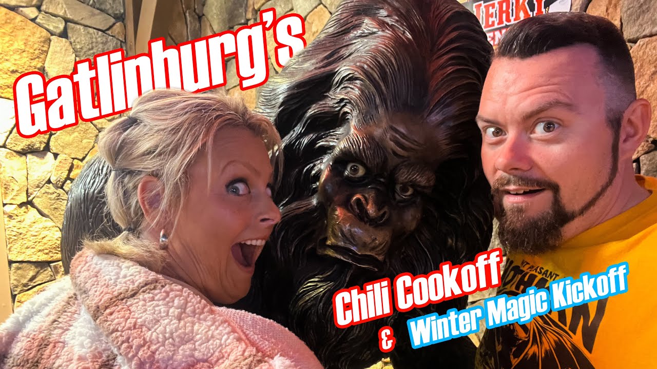 Trying Spicy Chili & Kicking off the Holiday Season | Winter 2024 (Vlog)