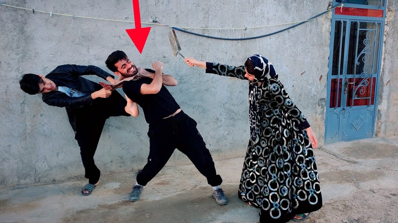Manouchehr and her friend's sudden clash with Mohammad and Sahar's intense anger