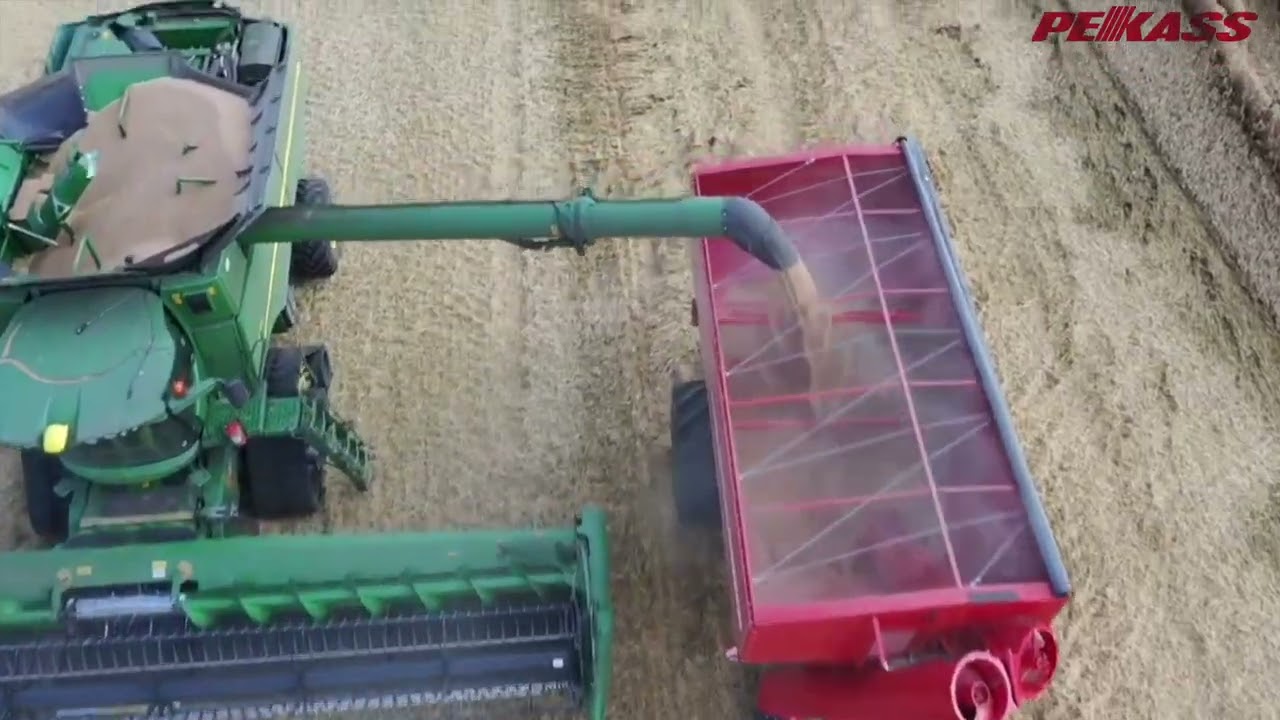 JCB Fastrac 4220 iCON + HORSCH Titan 34 UW