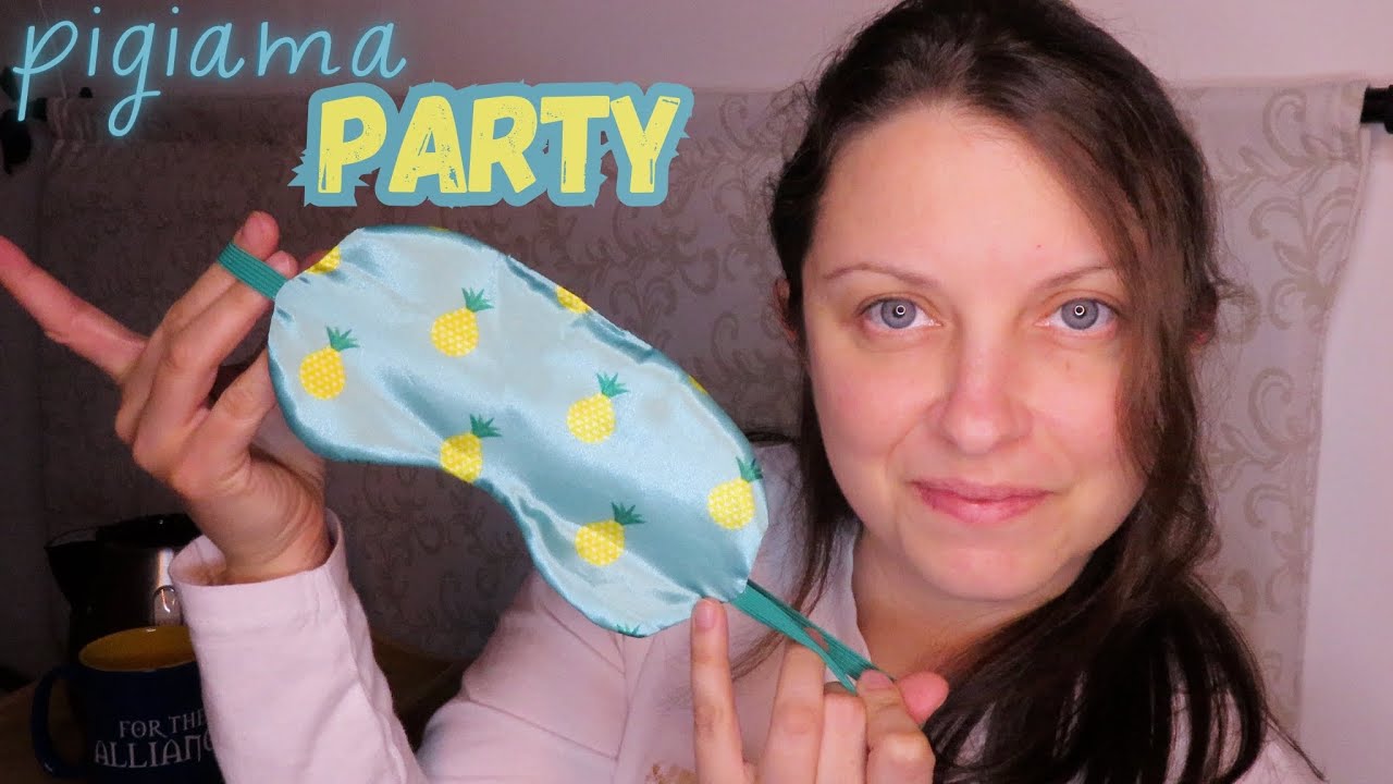 Seduti sul LETTO rilassiamoci INSIEME 🛌 ASMR ITA pigiama party 🥱