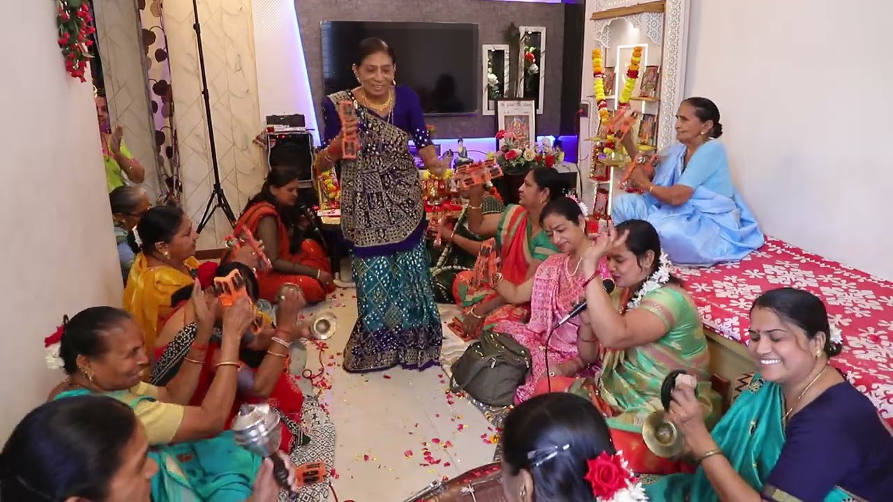 💐નવરાત્રી સ્પેશિયલ માતાજી ભજન 💐(લખેલું છે)નયનાબેન