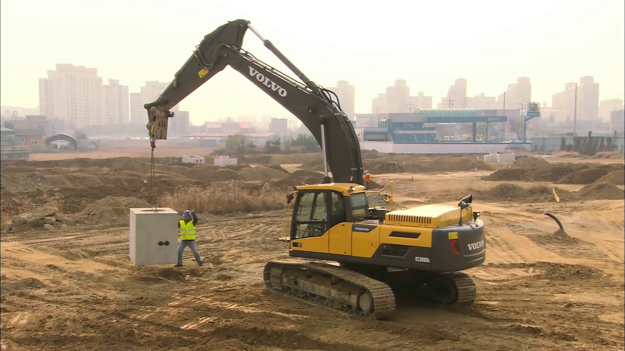 Volvo D-Series Crawler Excavators Walkaround video