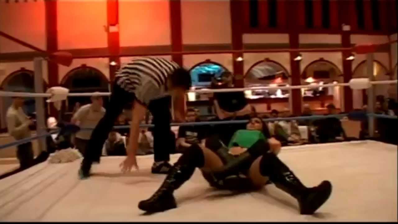 Sweet Saraya Vs Cheerleader Melissa Classic