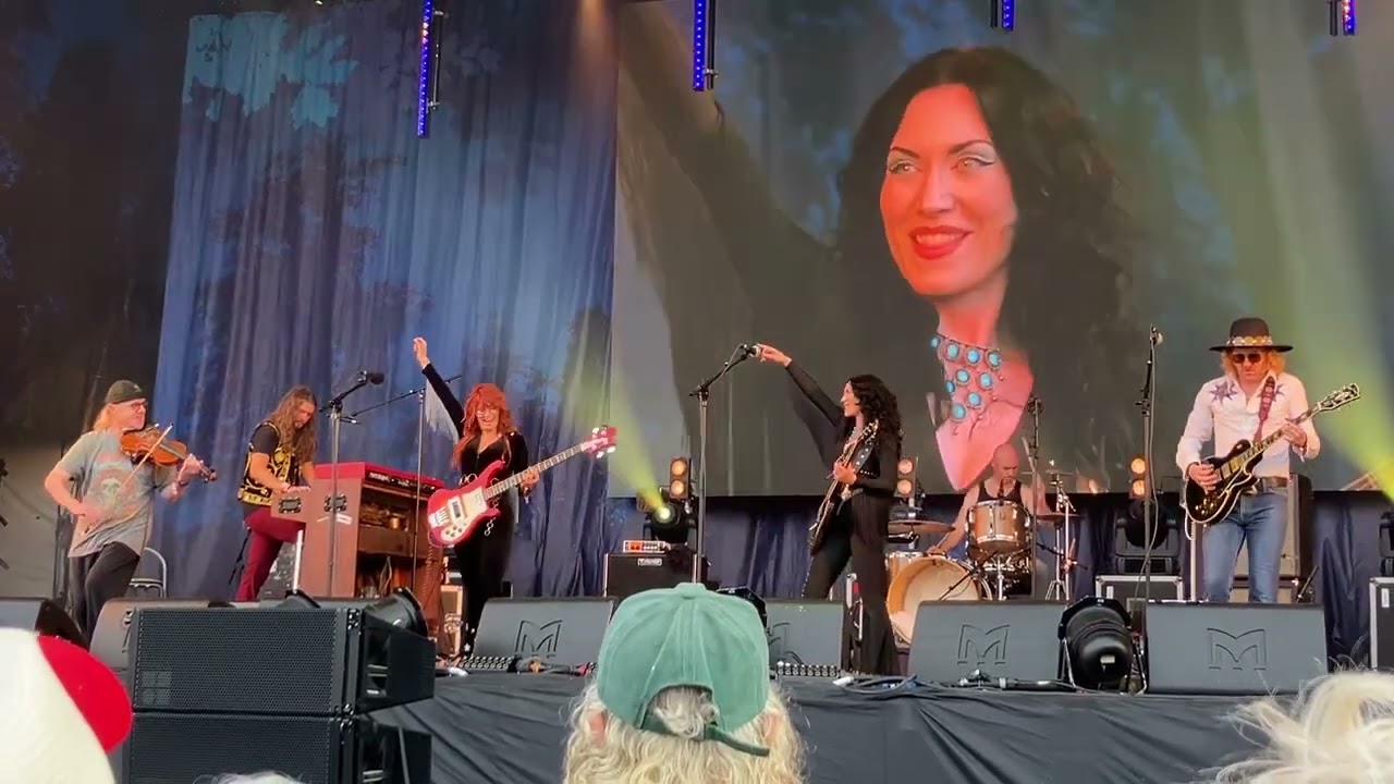 Rosalie Cunningham - Donovan Ellington, Cropredy 2025