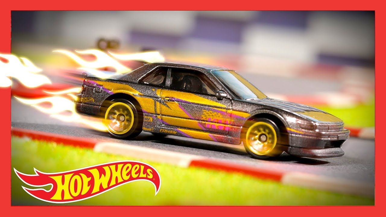 HW SPEED GRAPHICS dans UN LOOK D&rsquo;ENFER | World of Hot Wheels | @HotWheelsFrance
