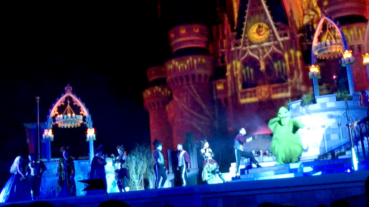 Hocus Pocus Villain Spelltacular Show 2016 Part 2