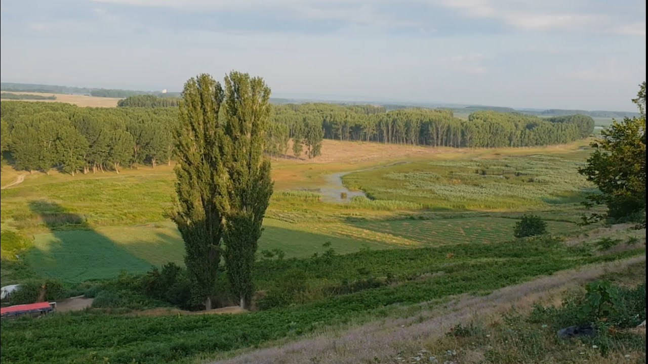 Hunia, Balta Fântâna Banului (Balta Mare), Dunărea, Mănăstirea Maglavitului