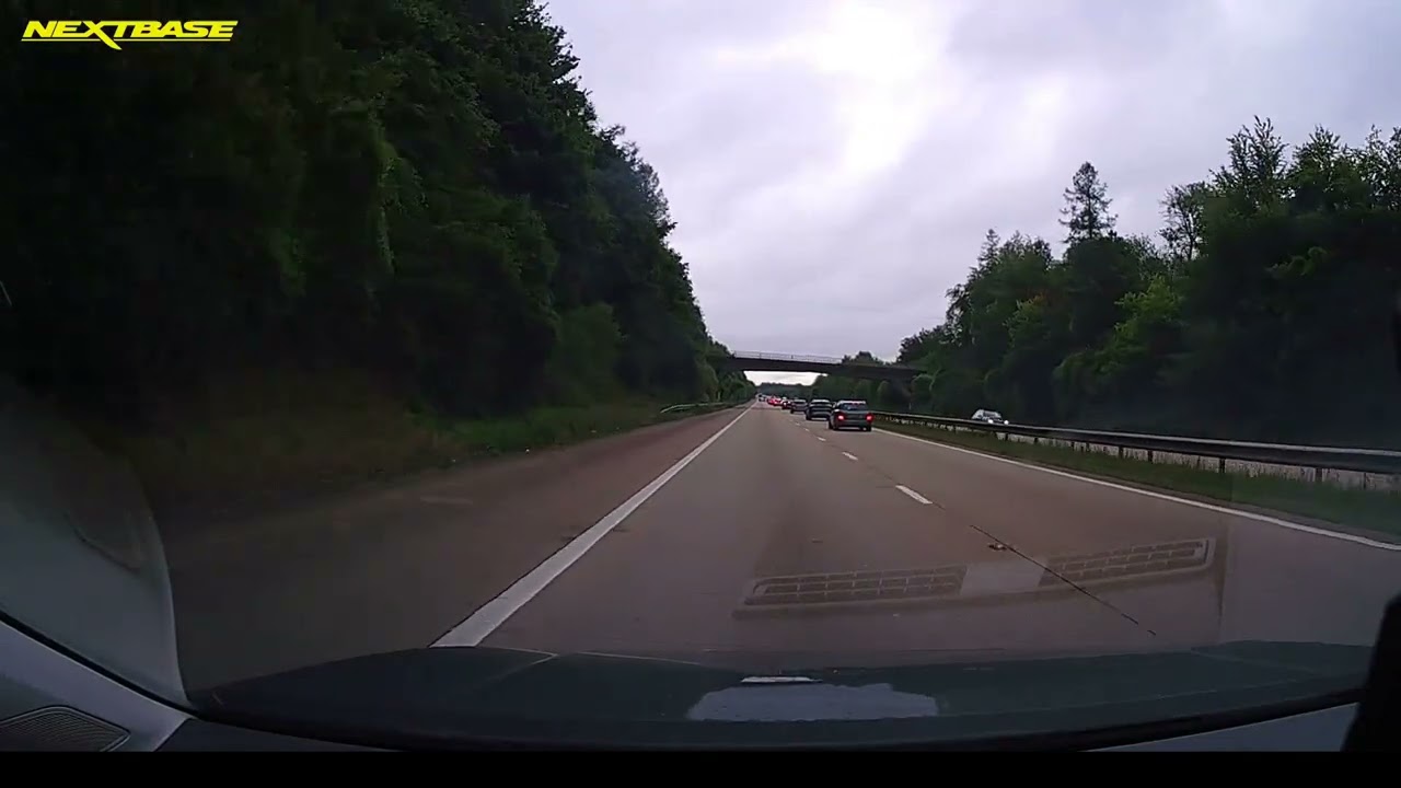 M3 Multiple Pile Up - just avoided by heavy braking and swerving by HG66UUB.
