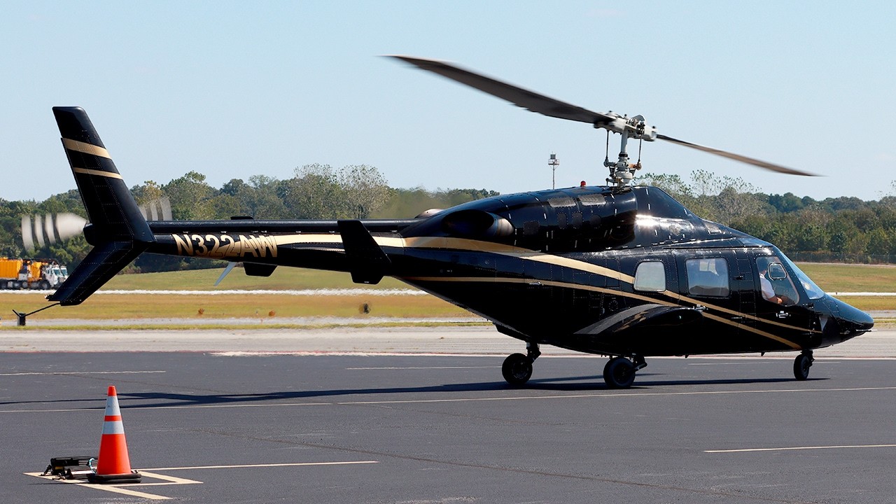 Rare Bell-222 Helicopter Up-Close | Powerful Engine Startup & Takeoff