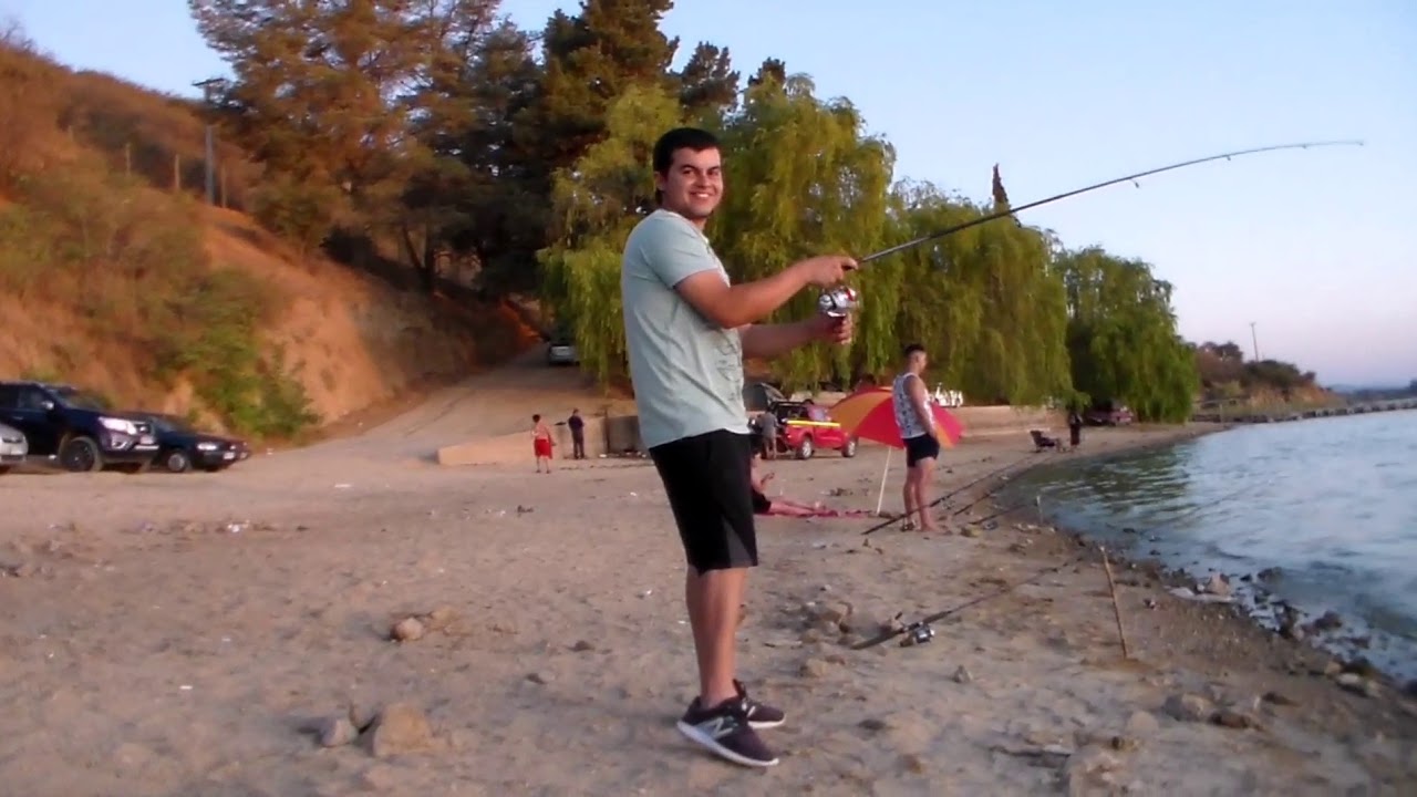 Pesca en el lago rapel