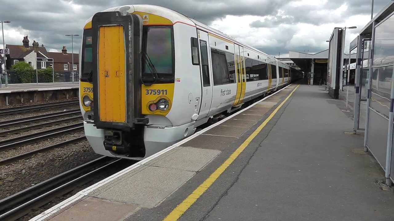 Trains At Tonbridge 15/05/13