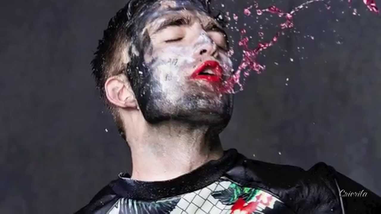 ROBERT PATTINSON - Somebody I used to know