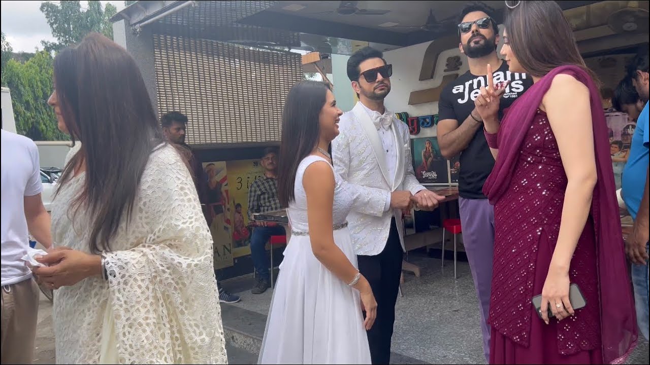 cake cutting on set  - kundali bhagya bts - party sequence - vlog - Sonal Vengurlekar