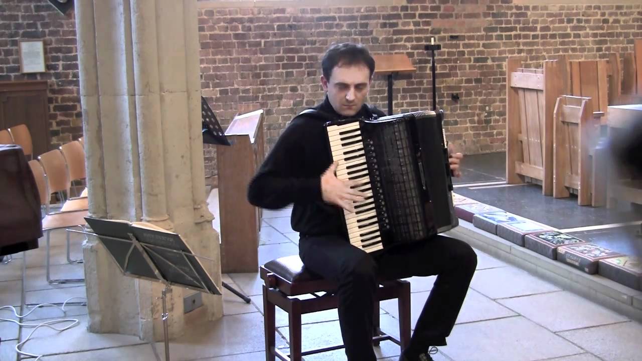 Djordje Gajic (Accordion) plays Schubert