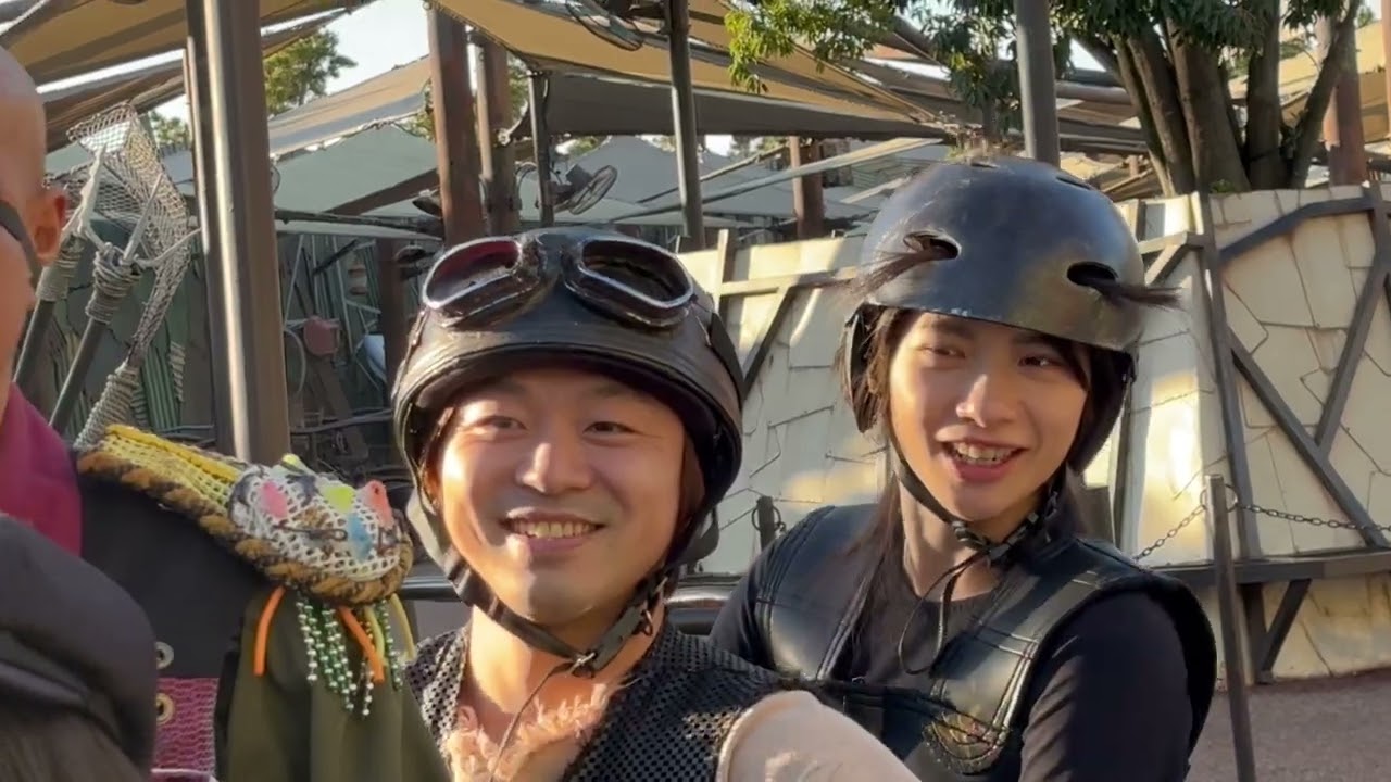 USJ ユニバーサルスタジオジャパン　ウォーターワールドの登場人物たちと写真撮影｡