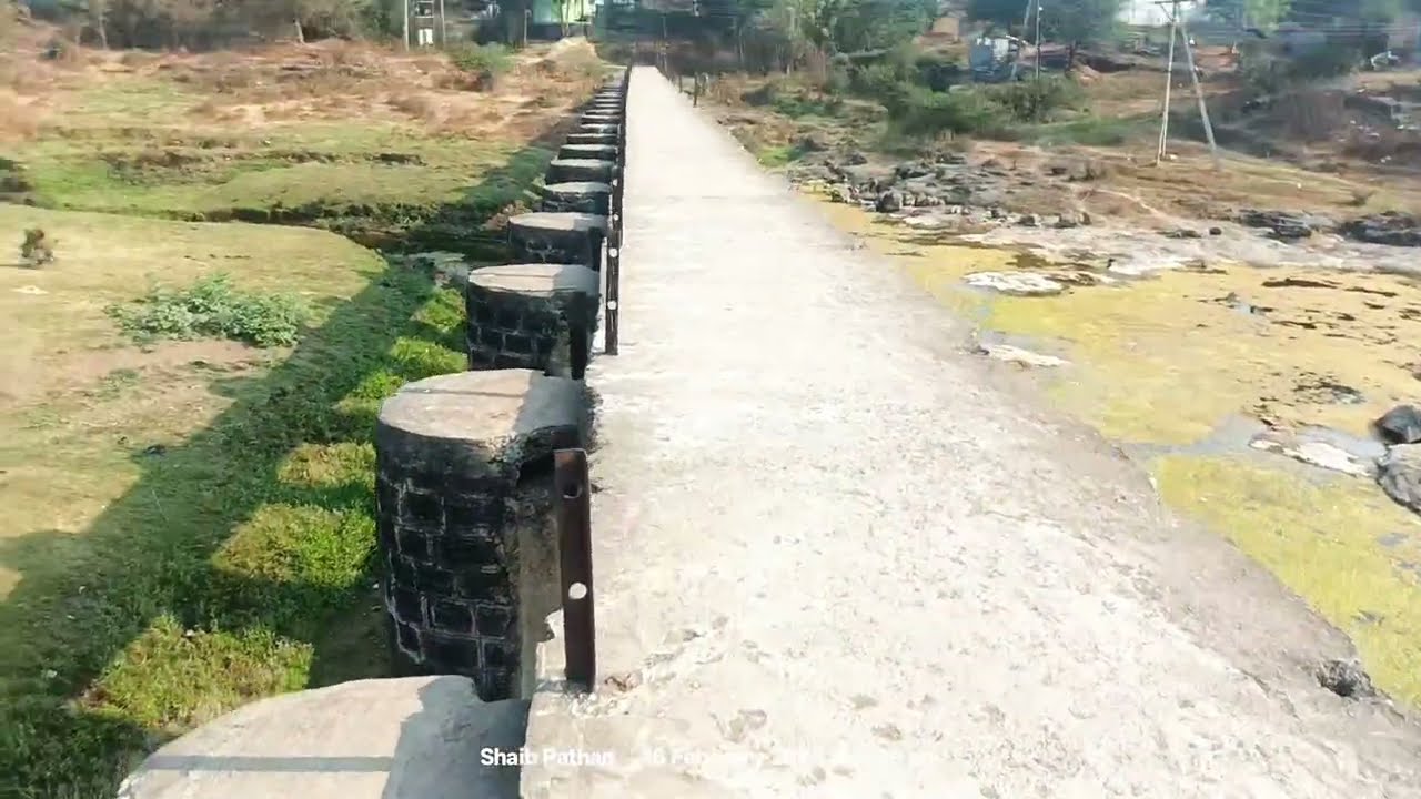 Gaon ki sukhi nadi 🏞️