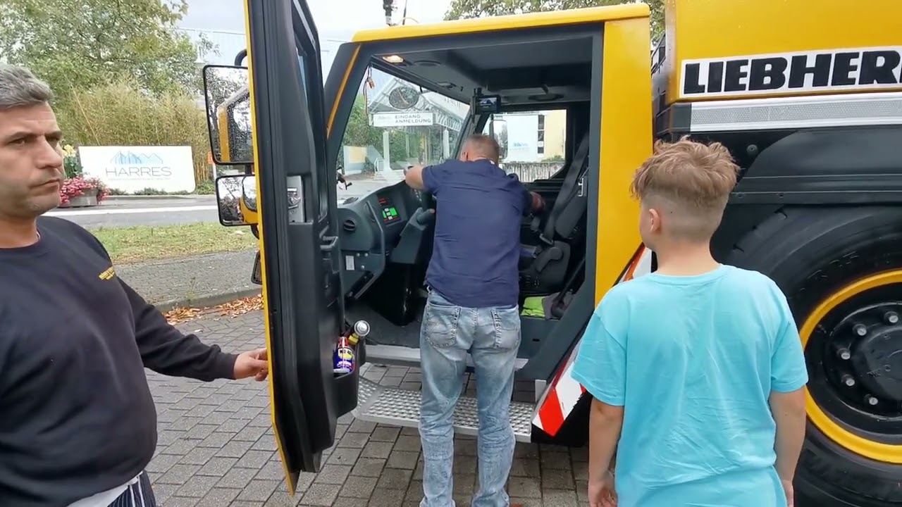 LIEBHERR LTM 1450 8.1 Krandienst Gräser Eschbach 26.08.2023 Modellbauaustellung