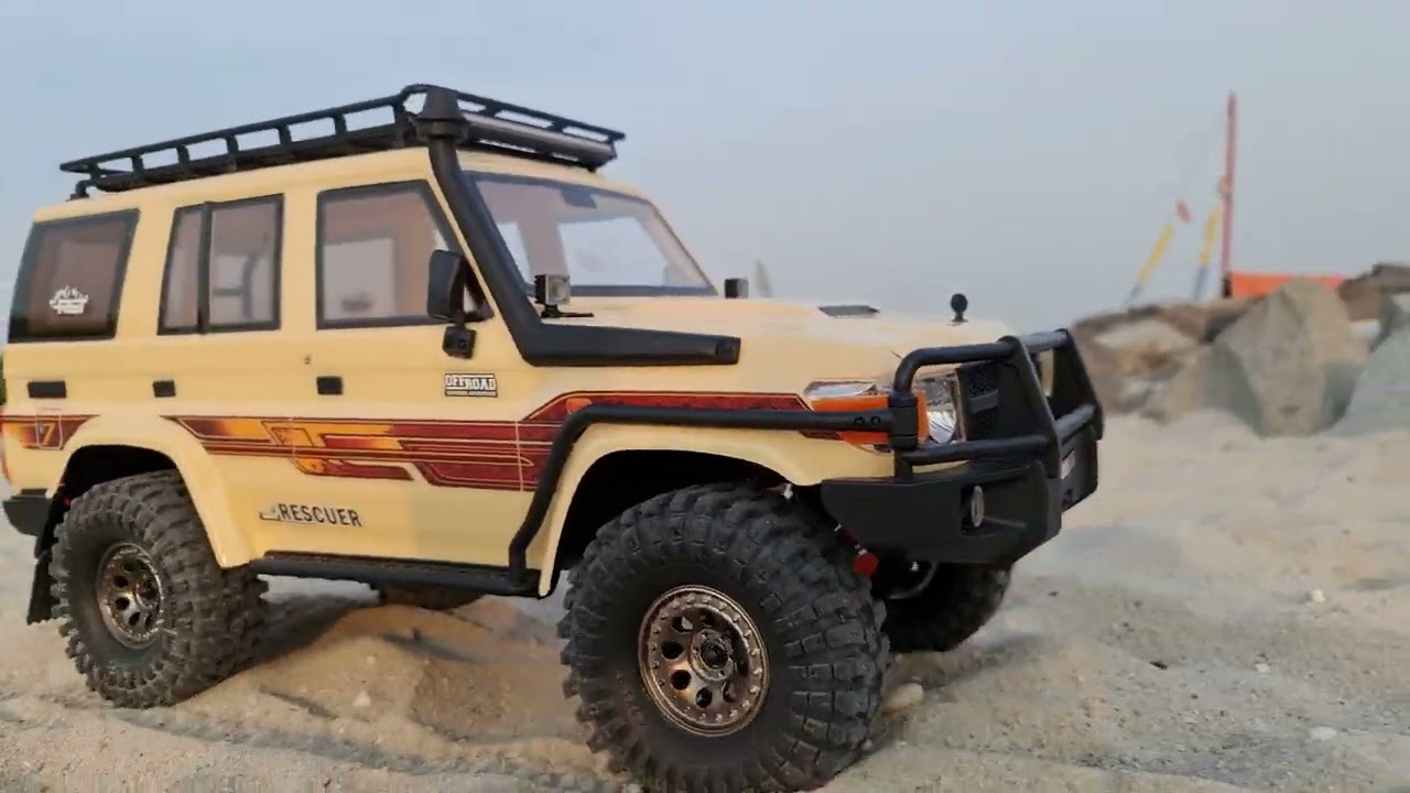 The Best RC Cars for Beginners | RC Off Road 4x4 Toyota LC76 Rescuer 1/10 RC Car Crawler