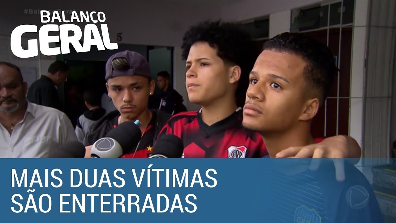 Tragédia em Paraisópolis: dois jovens mortos em baile funk são enterrados