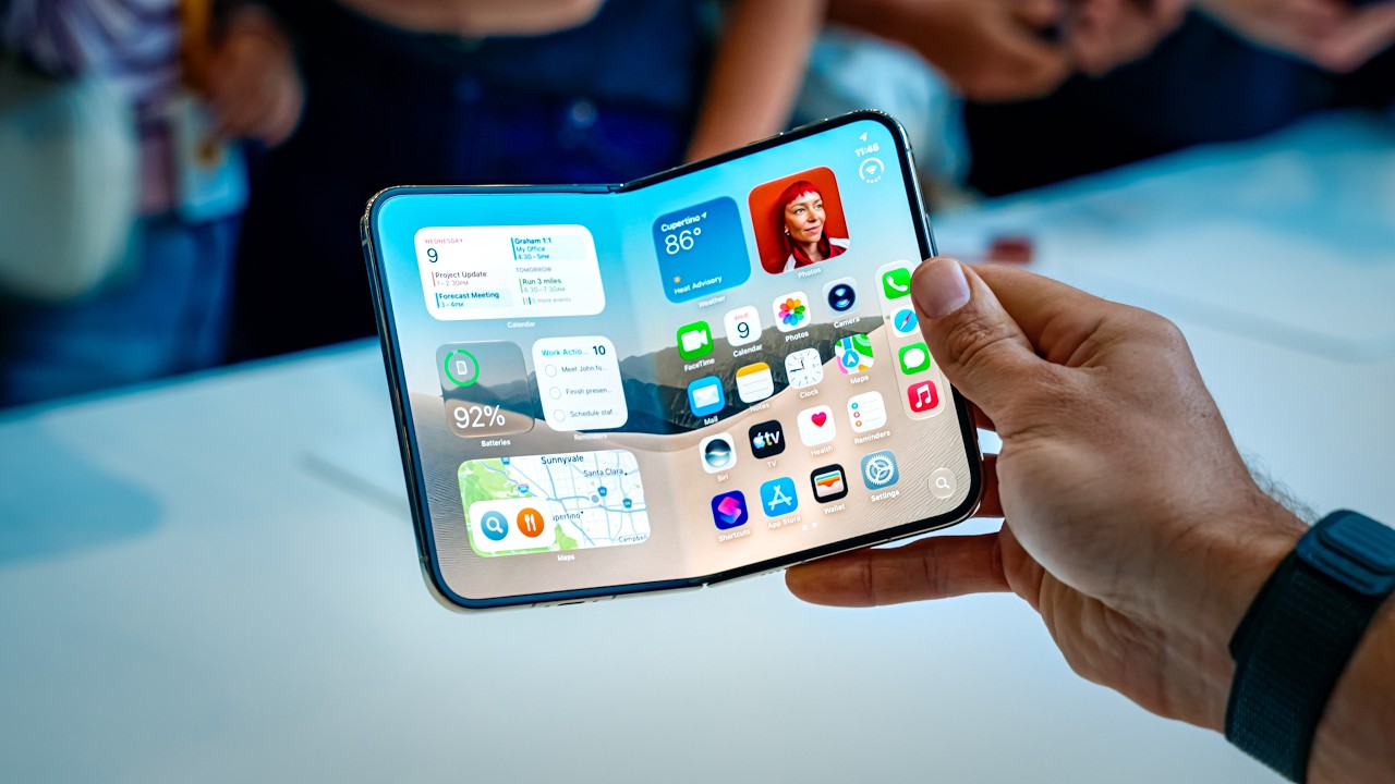 iPhone Duo Hands-On - What You NEED to Know!