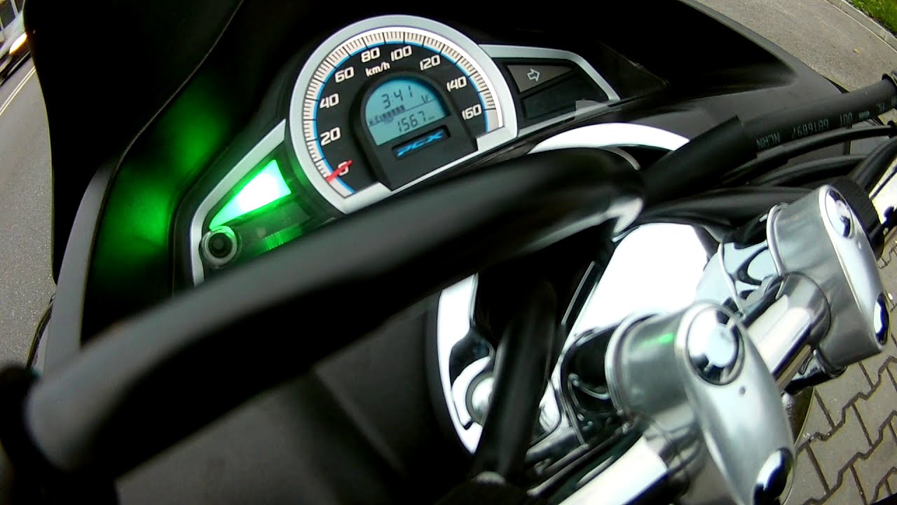 Honda PCX 125 0-100km/h Polini variator + Arrow exhaust