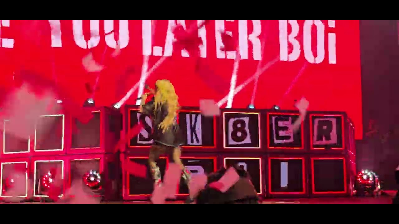 Avril Lavigne - Greatest Hits Tour 2025 Live in New York MSG - 15 Sk8er Boi