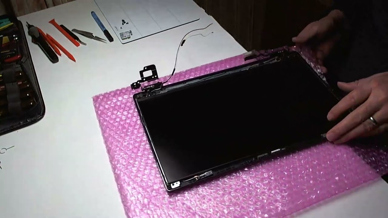 How to Renew Screen Lid and Hinges on Dell Latitude 3520 Laptop | Step-by-Step Guide. 💻🧰