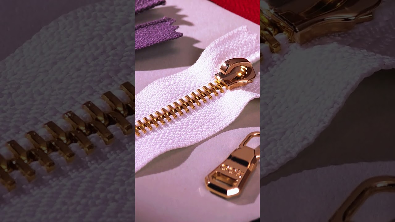 Every tooth polished to precision—for a zipper glide that feels effortless and refined.