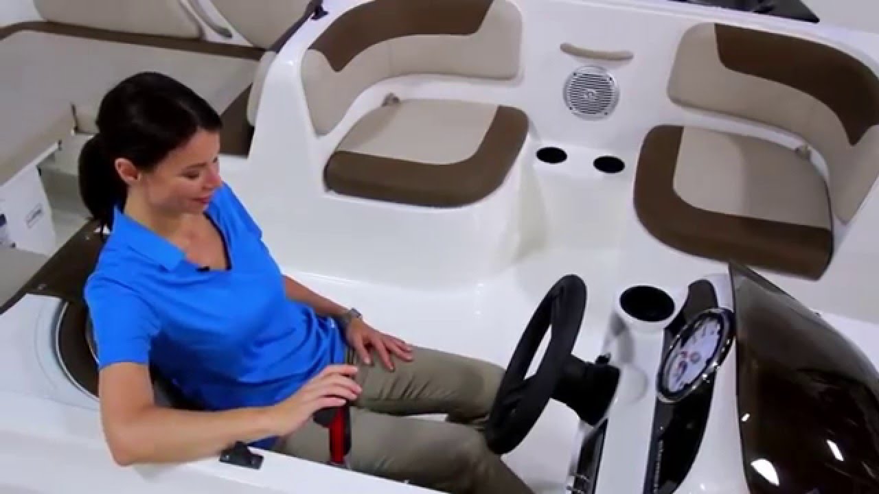 2016 Bayliner 18' Element XL Deck Boat
