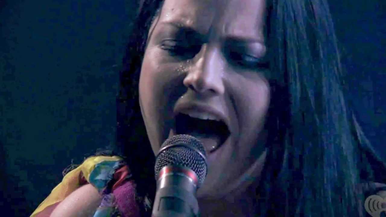 Evanescence - My Heart Is Broken (Halloween Show 2011 - iHeartRadio) HD