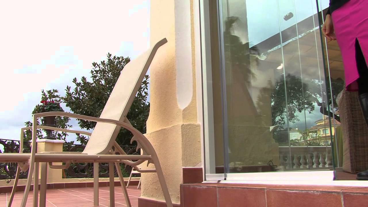 Glass Curtains® Side Lock System