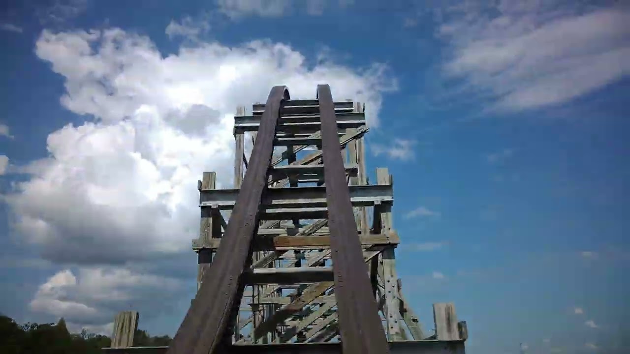 Lightning Rod Front Row 4K Glasses POV Dollywood