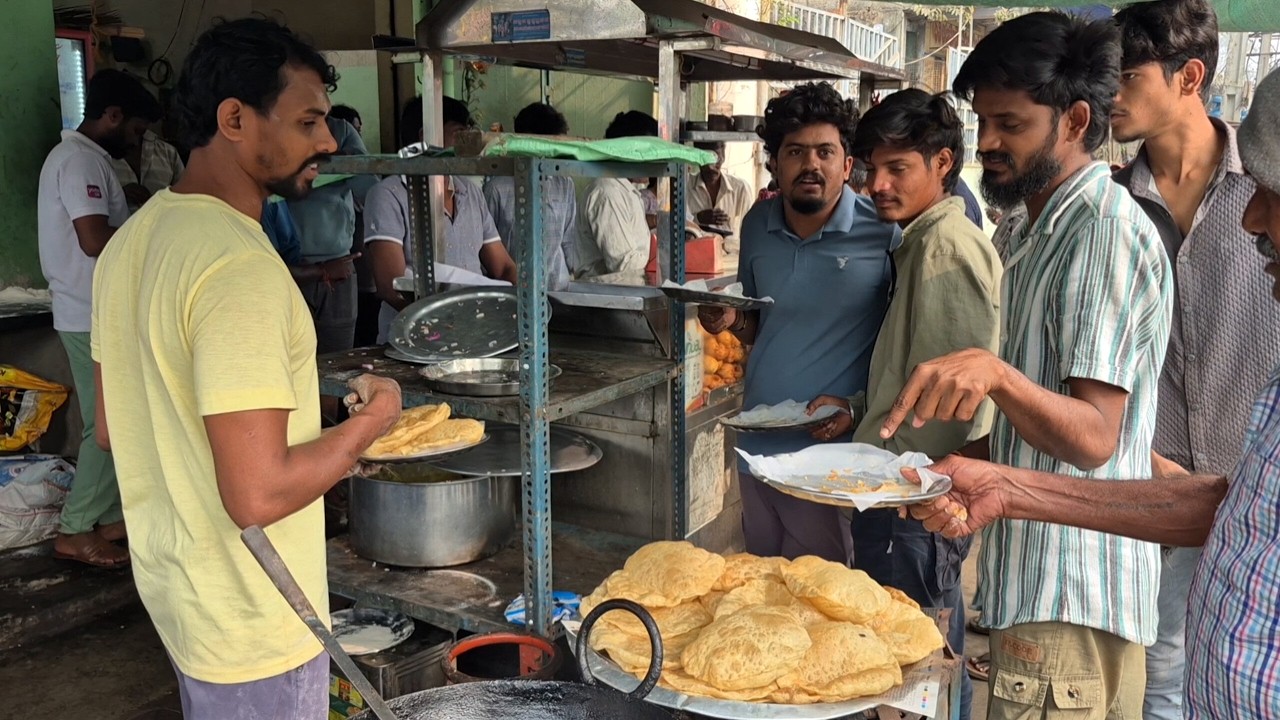 Early Morning Breakfast | Medu Vada | Onion Bonda | Poori | Onion Dosa | Idly | Indian Street Food 