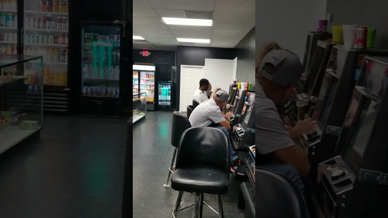 crack heads drama …black pimp white hoe Same old shit different day 😅😅😂