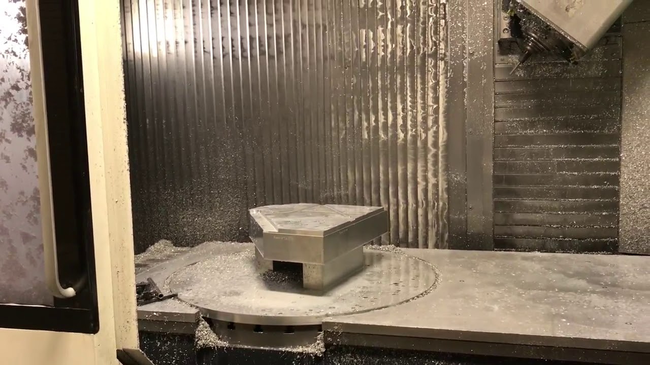 DMG DECKEL MAHO CNC 5 AXIS VERTICAL MACHINING CENTER