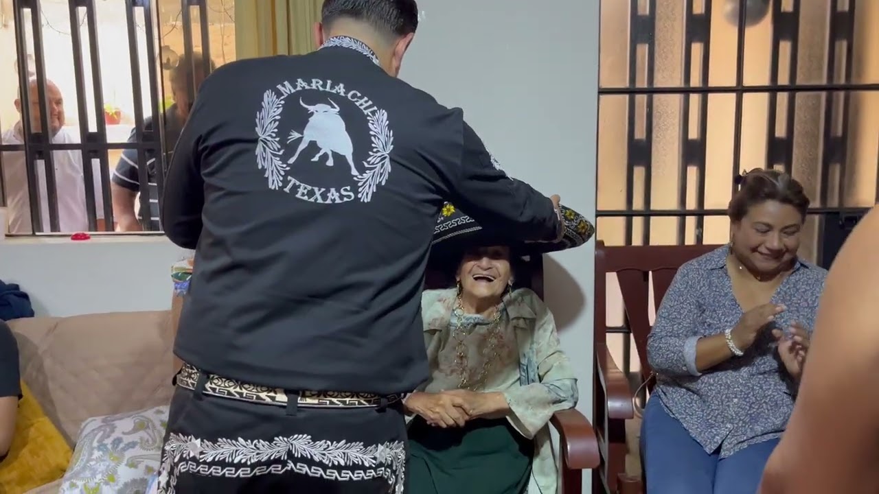 Celebrando el cumple #90 de Teresita 🥳🎊💗 | 12/02/2026