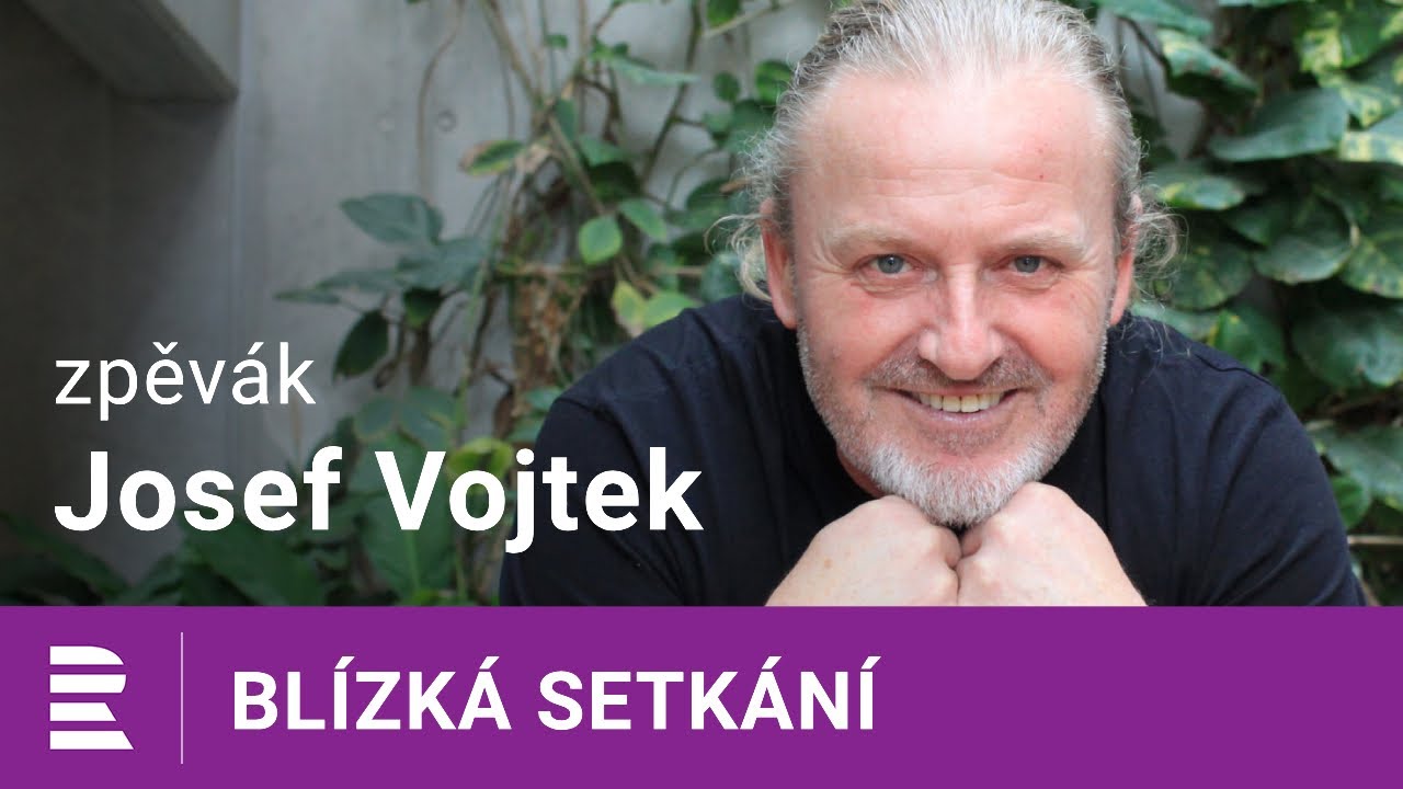 Josef Vojtek na Dvojce: Když udržíš kytaru a myšlenku, můžeš dělat muziku do stovky
