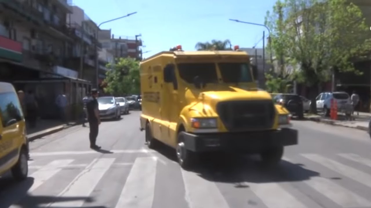 Asaltaron un blindado frente a un banco