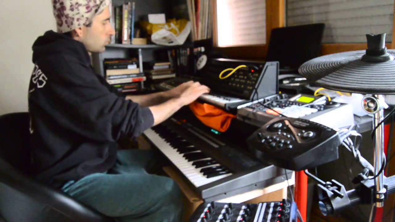 SynthVicious - Erratic Machine Behaviour