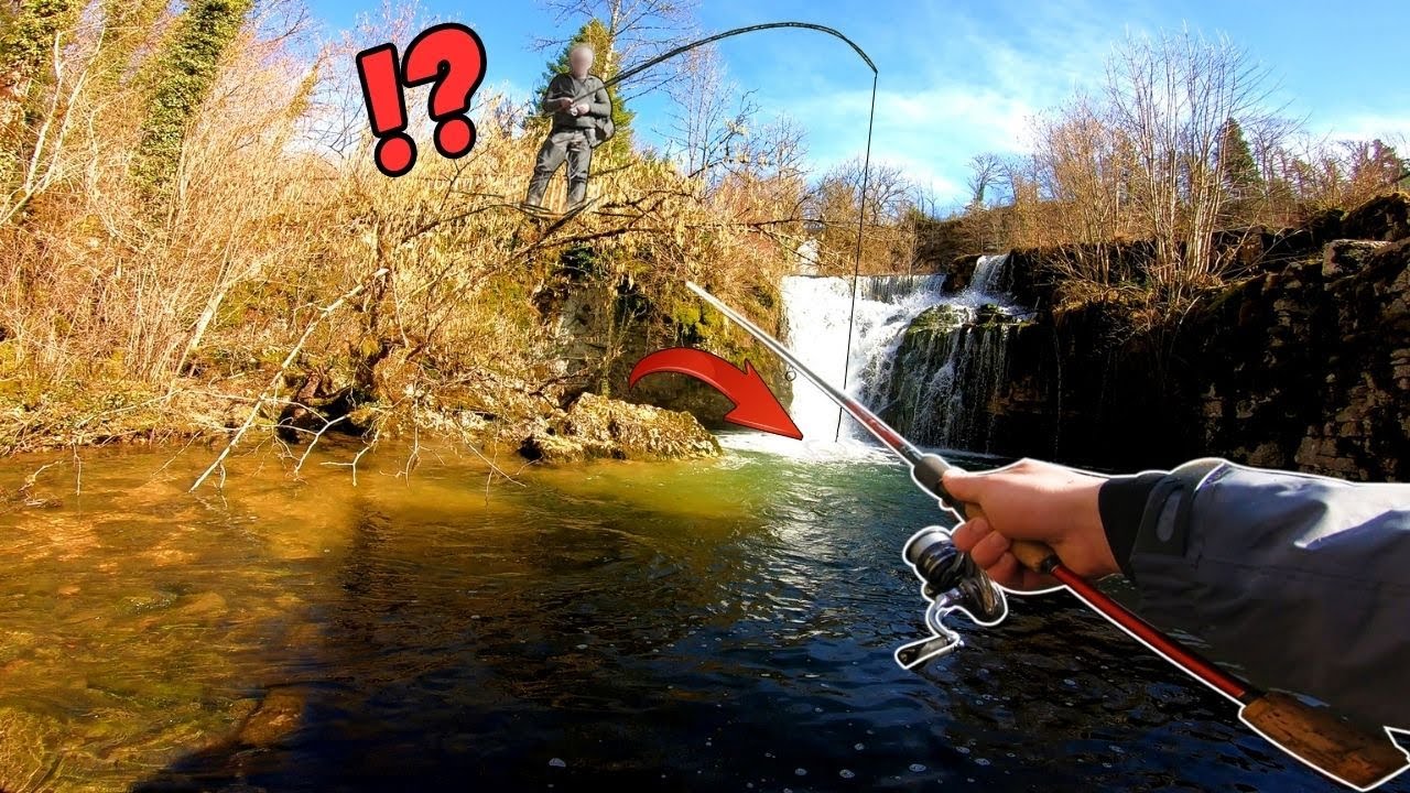 JE voulais PÊCHER aux VAIRONS dans ce TROU D'EAU et je TOMBE sur ce PÊCHEUR. Que lui ARRIVE -T- IL ?