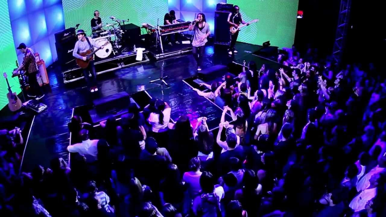 Papas Da L&iacute;ngua - Olhos Verdes (Oficial)