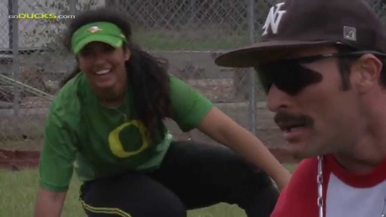 Domingo Ayala Visits Oregon Softball